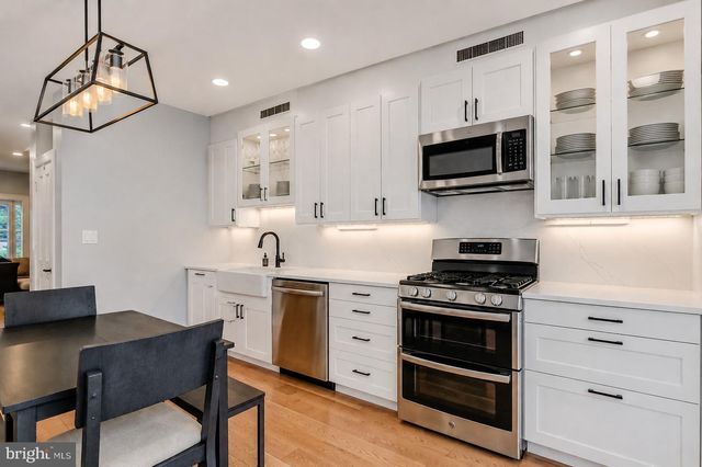 2404 CATHARINE ST, Philadelphia, PA 19146