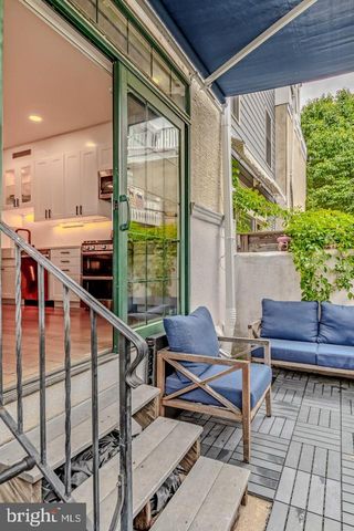 2404 CATHARINE ST, Philadelphia, PA 19146