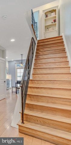2404 CATHARINE ST, Philadelphia, PA 19146