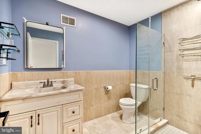 2404 CATHARINE ST, Philadelphia, PA 19146