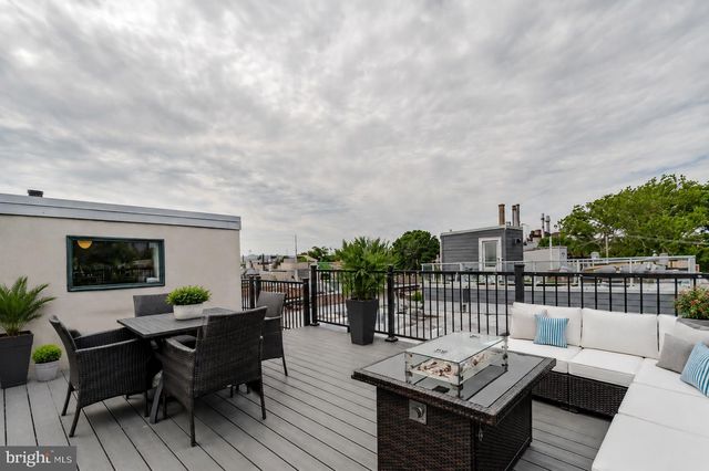 2404 CATHARINE ST, Philadelphia, PA 19146