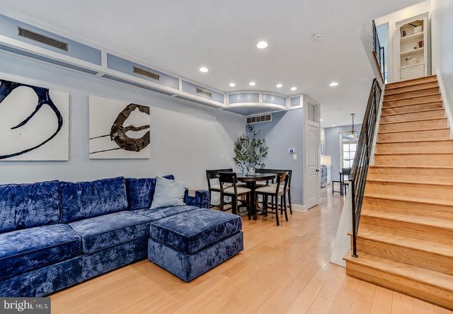 2404 CATHARINE ST, Philadelphia, PA 19146