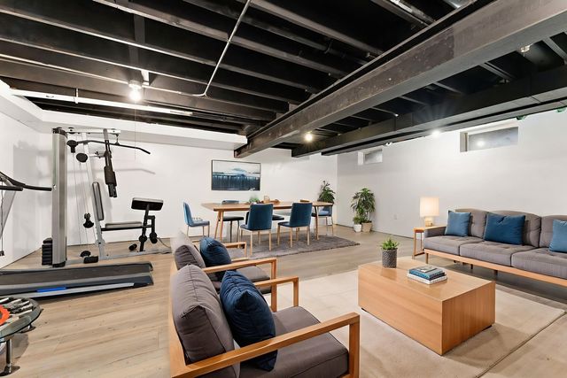 1138 N Broad Street, Griffith, IN 46319