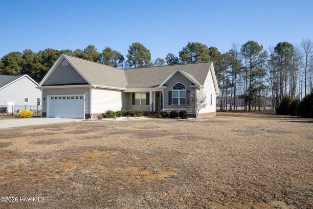 111 New Pine Lane, Clinton, NC 28328