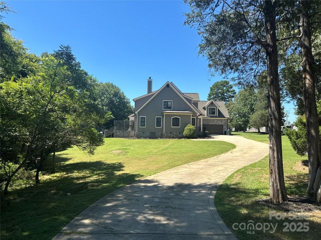 1132 Mt Holly Huntersville Road, Charlotte, NC 28214