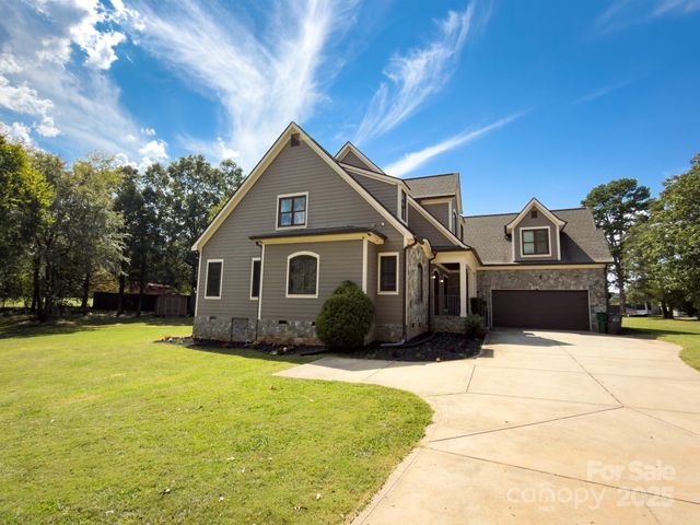 1132 Mt Holly Huntersville Road, Charlotte, NC 28214