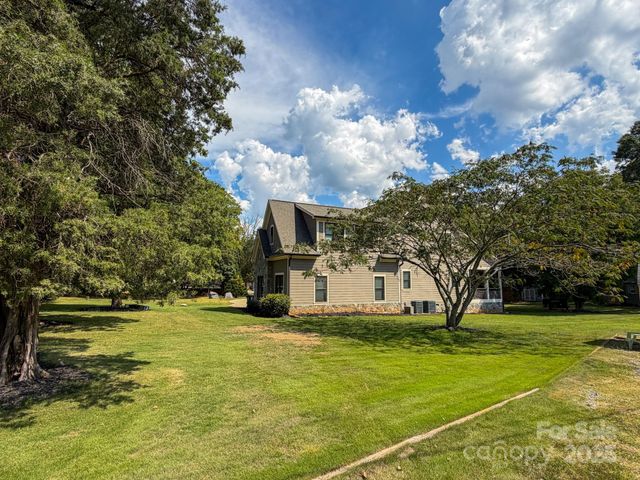1132 Mt Holly Huntersville Road, Charlotte, NC 28214