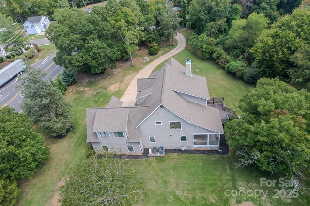 1132 Mt Holly Huntersville Road, Charlotte, NC 28214