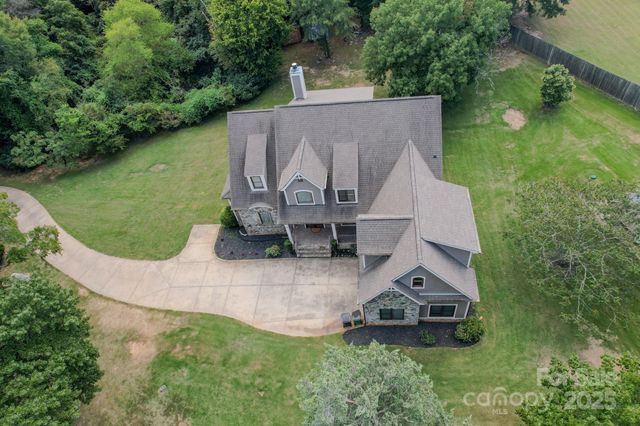 1132 Mt Holly Huntersville Road, Charlotte, NC 28214