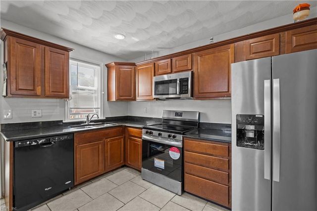 1045 Earl St ST, Norfolk, VA 23503