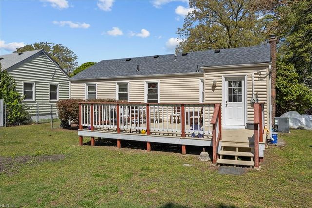 1045 Earl St ST, Norfolk, VA 23503