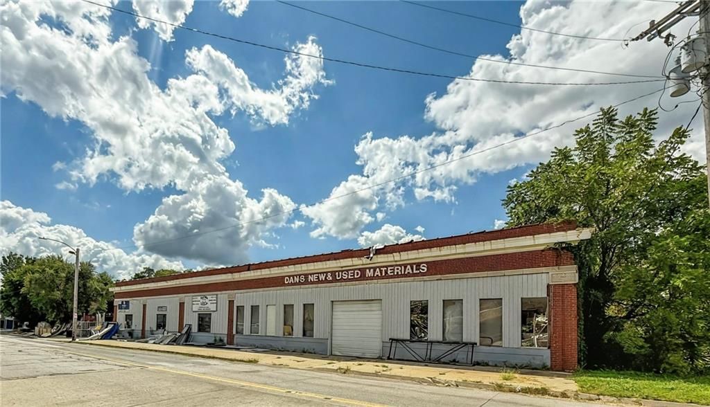 426 Illinois Avenue, St Joseph, MO 64504