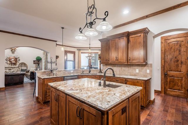 402 Bella Vista Circle, Odessa, TX 79765