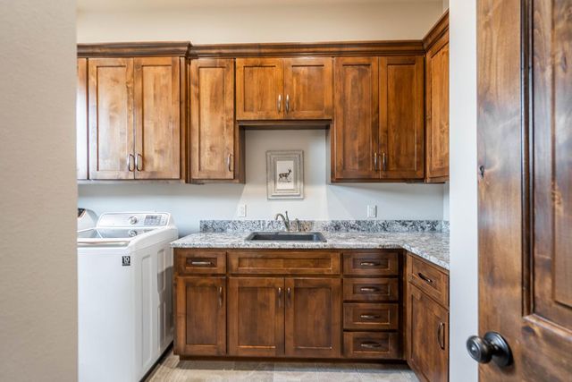 402 Bella Vista Circle, Odessa, TX 79765