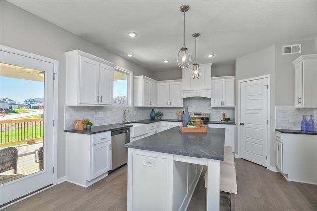 11477 S Langley Street, Olathe, KS 66061