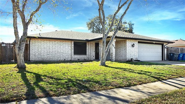 6218 Brewton Dr, Corpus Christi, TX 78415