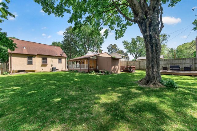 3255 Drew Avenue N, Robbinsdale, MN 55422