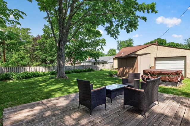 3255 Drew Avenue N, Robbinsdale, MN 55422