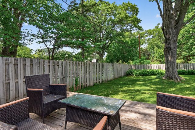 3255 Drew Avenue N, Robbinsdale, MN 55422