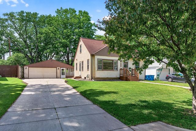 3255 Drew Avenue N, Robbinsdale, MN 55422