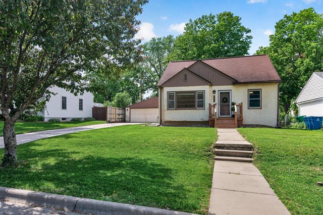 3255 Drew Avenue N, Robbinsdale, MN 55422