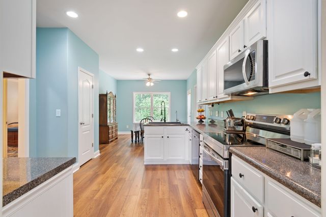 2030 Sparrow St, Spring Hill, TN 37174
