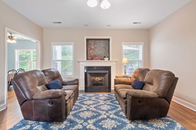2030 Sparrow St, Spring Hill, TN 37174