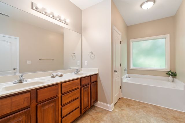 2030 Sparrow St, Spring Hill, TN 37174