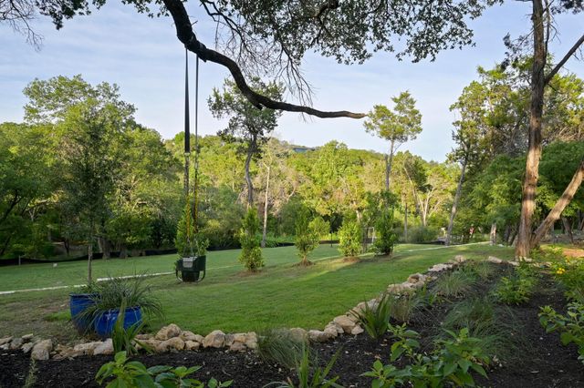 1001 Madrone RD, West Lake Hills, TX 78746