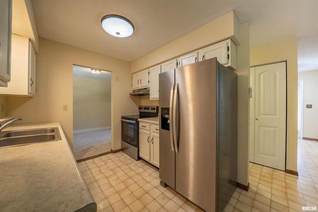 3563 W SAYMORE Lane, Peoria, IL 61615