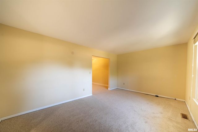 3563 W SAYMORE Lane, Peoria, IL 61615