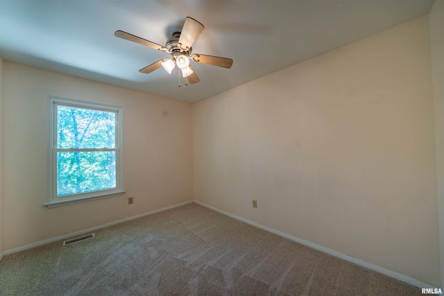 3563 W SAYMORE Lane, Peoria, IL 61615