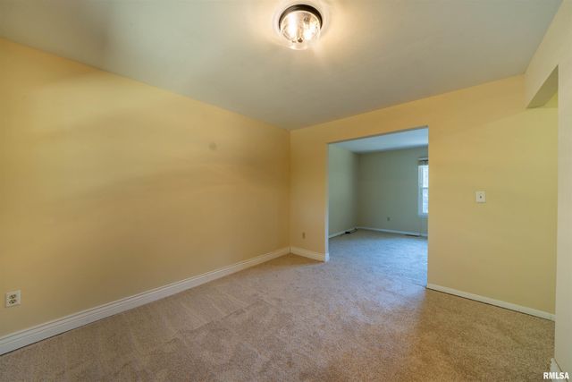 3563 W SAYMORE Lane, Peoria, IL 61615