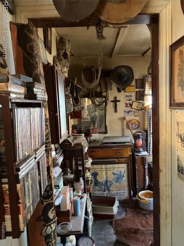 2555 E Cohoctah Road, Deerfield Township, MI 48855