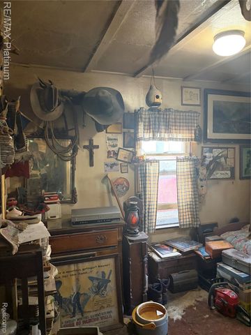 2555 E Cohoctah Road, Deerfield Township, MI 48855