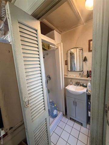 2555 E Cohoctah Road, Deerfield Township, MI 48855