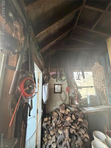 2555 E Cohoctah Road, Deerfield Township, MI 48855