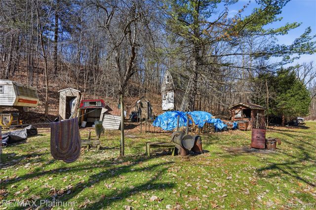 2555 E Cohoctah Road, Deerfield Township, MI 48855