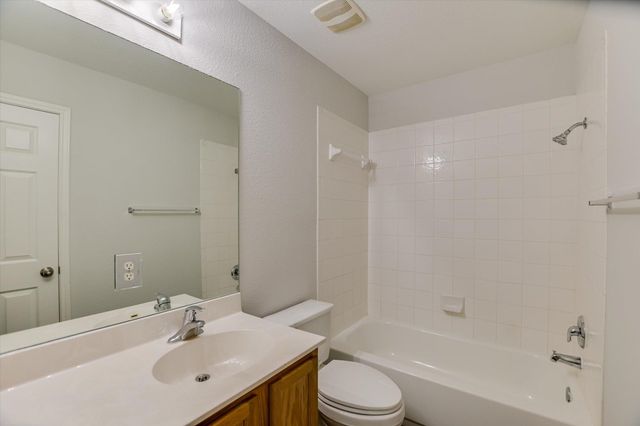 670 CULLEN BLVD, Buda, TX 78610