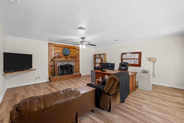 1409 Old Brandon Road, Hillsboro, TX 76645