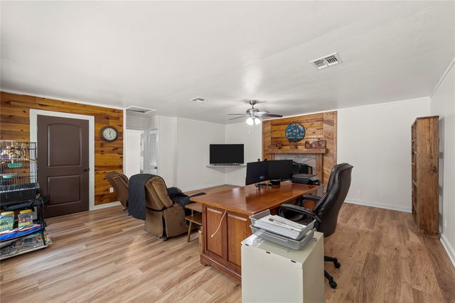 1409 Old Brandon Road, Hillsboro, TX 76645