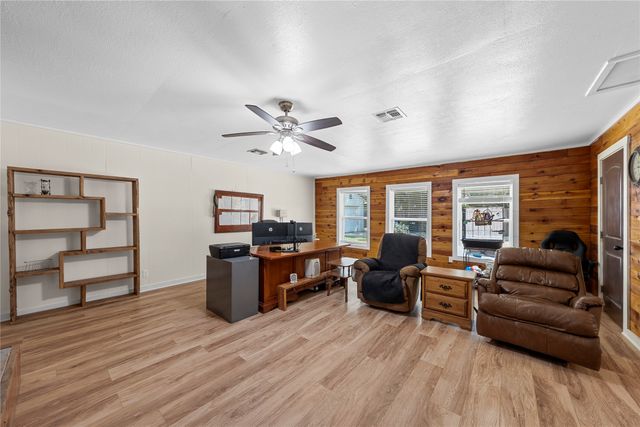1409 Old Brandon Road, Hillsboro, TX 76645