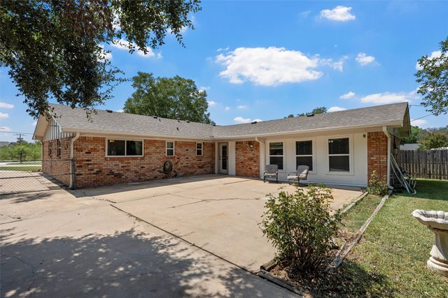 1409 Old Brandon Road, Hillsboro, TX 76645