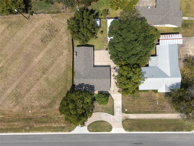 1409 Old Brandon Road, Hillsboro, TX 76645