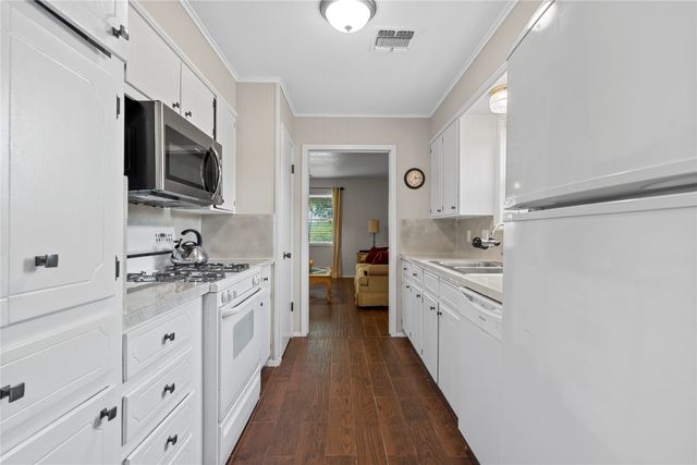 1409 Old Brandon Road, Hillsboro, TX 76645