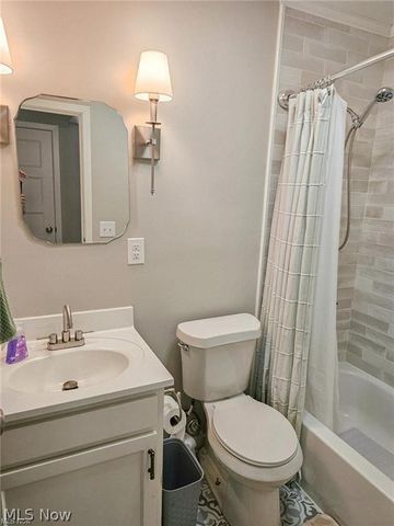 523 Janet Drive, Canfield, OH 44406