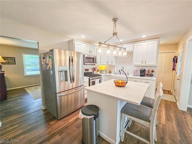 523 Janet Drive, Canfield, OH 44406