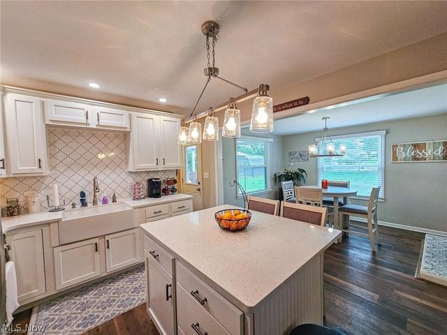 523 Janet Drive, Canfield, OH 44406