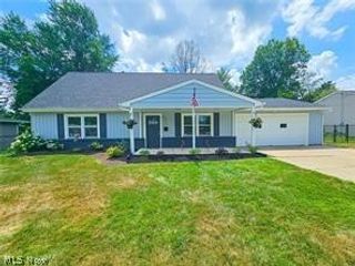 523 Janet Drive, Canfield, OH 44406