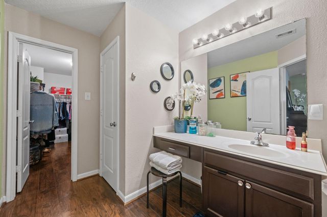 2903 Valiant Scene Court, Houston, TX 77038